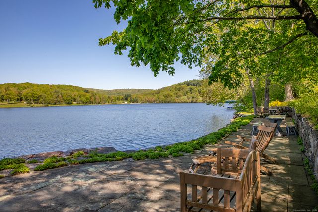 18 Arrow Point Road, Warren, CT 06777