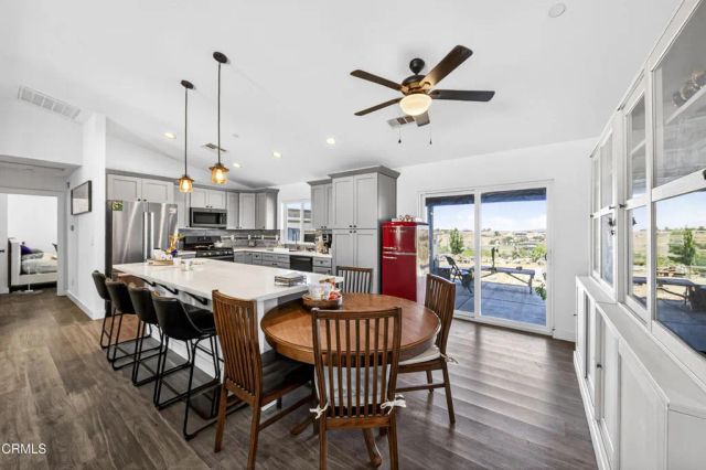 22422 Roundup Way, Apple Valley, CA 92308