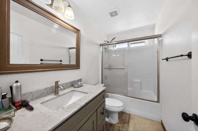 22422 Roundup Way, Apple Valley, CA 92308