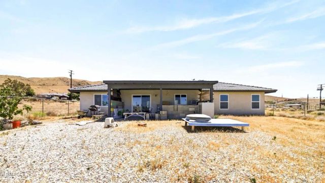 22422 Roundup Way, Apple Valley, CA 92308
