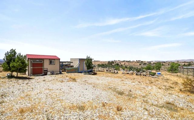 22422 Roundup Way, Apple Valley, CA 92308