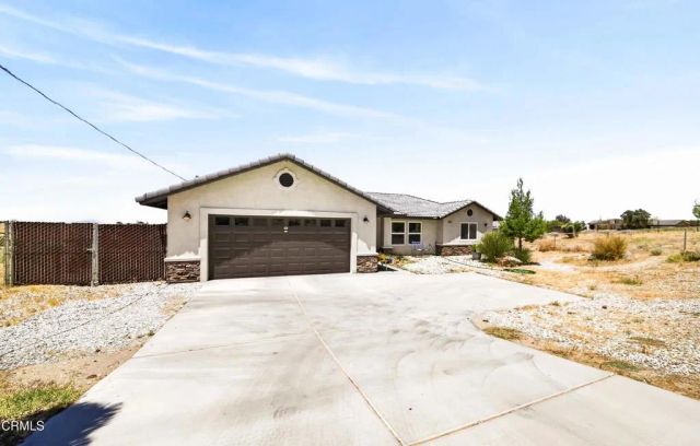 22422 Roundup Way, Apple Valley, CA 92308