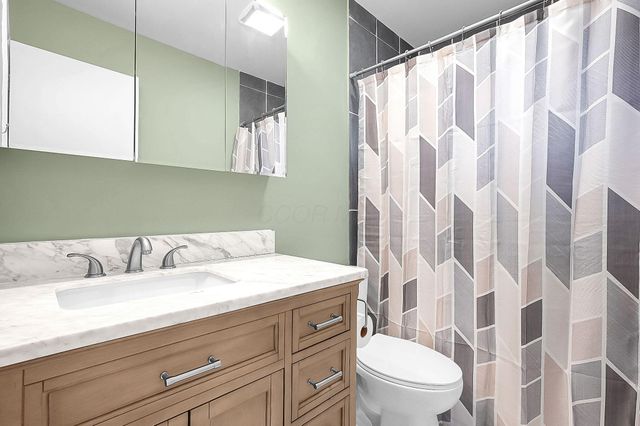 1364 Roberts Place, Columbus, OH 43207