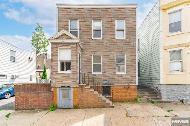 205 Beacon Avenue, Jersey City, NJ 07306