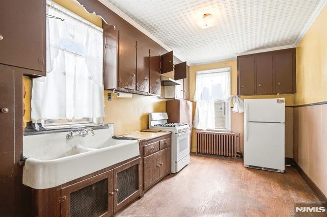 205 Beacon Avenue, Jersey City, NJ 07306
