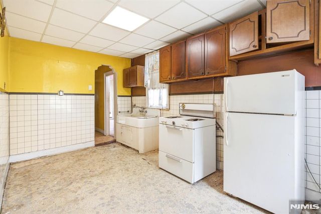 205 Beacon Avenue, Jersey City, NJ 07306
