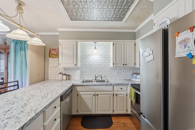 360 Navaho Trail, Conway, AR 72032