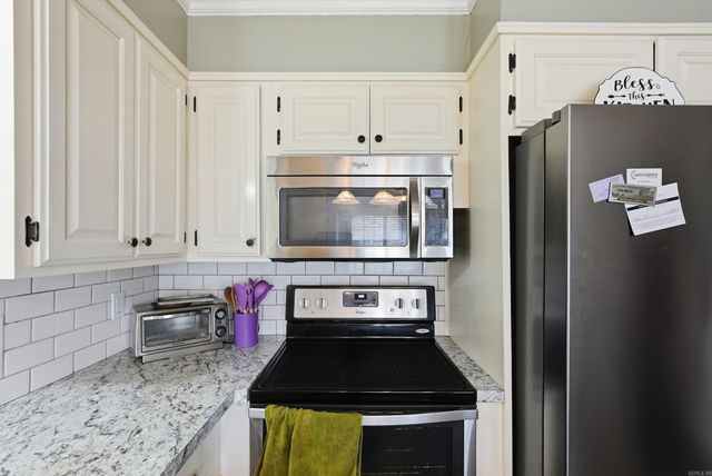 360 Navaho Trail, Conway, AR 72032