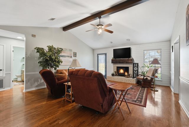 360 Navaho Trail, Conway, AR 72032