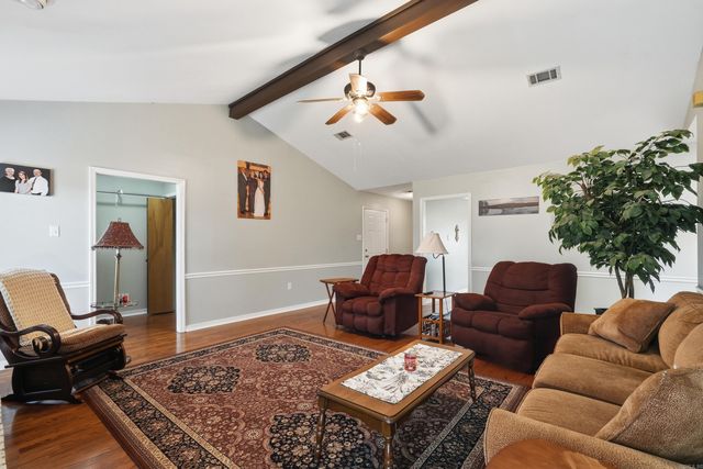 360 Navaho Trail, Conway, AR 72032