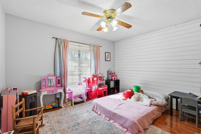 360 Navaho Trail, Conway, AR 72032