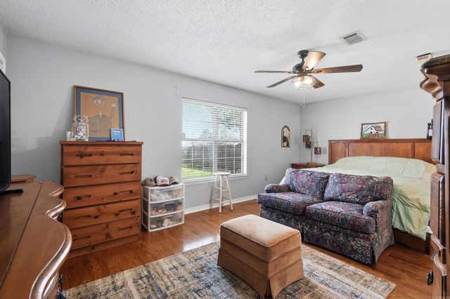 360 Navaho Trail, Conway, AR 72032