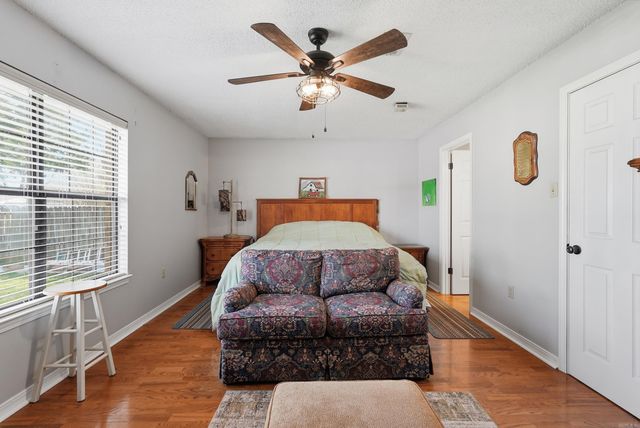 360 Navaho Trail, Conway, AR 72032