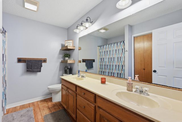 360 Navaho Trail, Conway, AR 72032