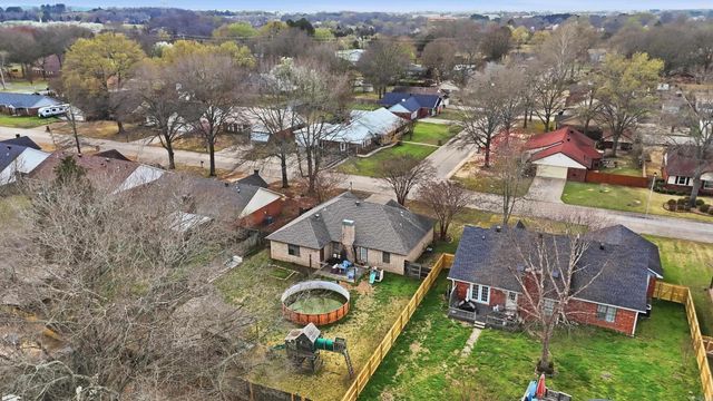 360 Navaho Trail, Conway, AR 72032