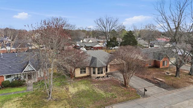 360 Navaho Trail, Conway, AR 72032