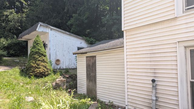 195 Route 163, Montville, CT 06382