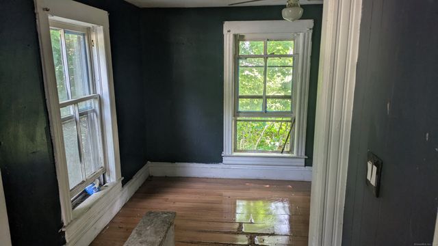 195 Route 163, Montville, CT 06382