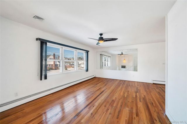 960 Linden Avenue, Westbury, NY 11590