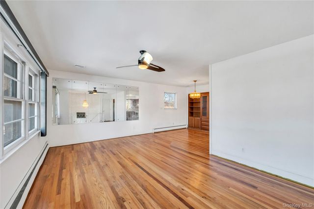 960 Linden Avenue, Westbury, NY 11590