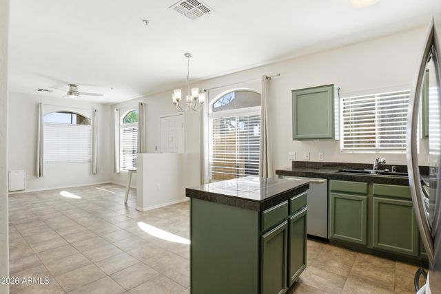 2250 E DEER VALLEY Road 10, Phoenix, AZ 85024