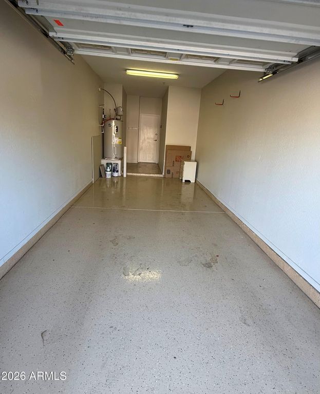 Image 21 of property listing at 2250 E DEER VALLEY Road 10, Phoenix, AZ 85024