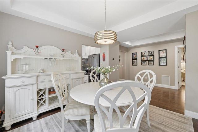 5 Pebble Beach Drive, Bedford, NH 03110