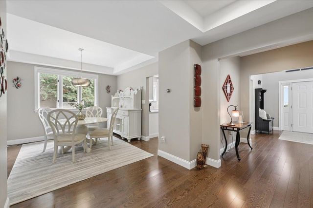 5 Pebble Beach Drive, Bedford, NH 03110