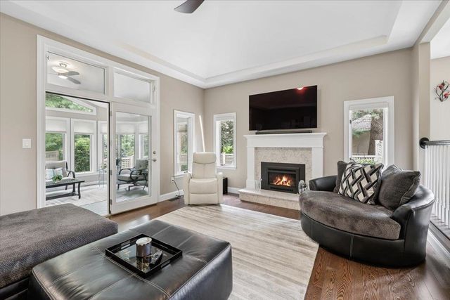 5 Pebble Beach Drive, Bedford, NH 03110