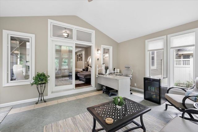5 Pebble Beach Drive, Bedford, NH 03110