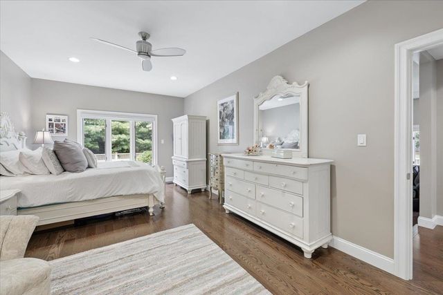 5 Pebble Beach Drive, Bedford, NH 03110