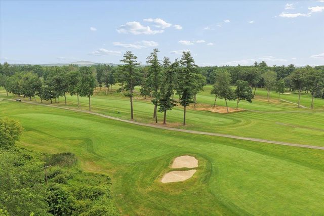 5 Pebble Beach Drive, Bedford, NH 03110