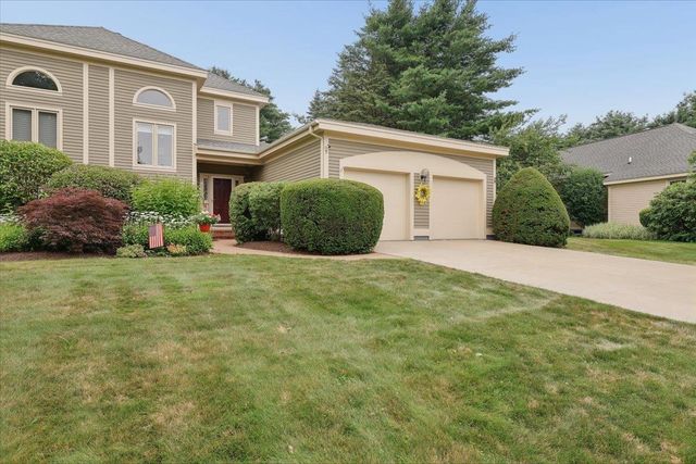 5 Pebble Beach Drive, Bedford, NH 03110