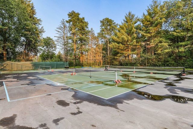 5 Pebble Beach Drive, Bedford, NH 03110