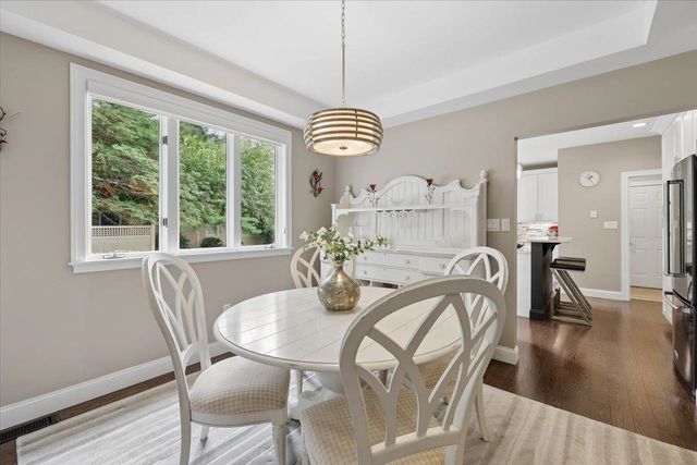 5 Pebble Beach Drive, Bedford, NH 03110