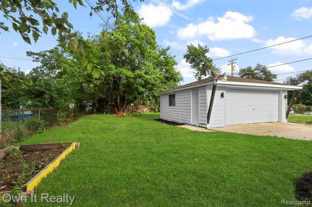18266 Macarthur, Redford, MI 48240