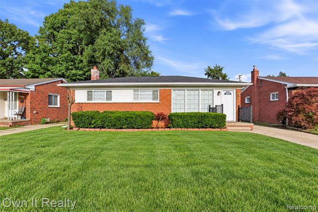 18266 Macarthur, Redford, MI 48240