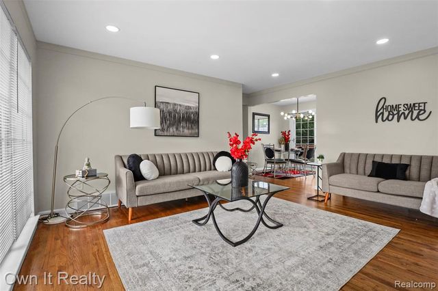 18266 Macarthur, Redford, MI 48240