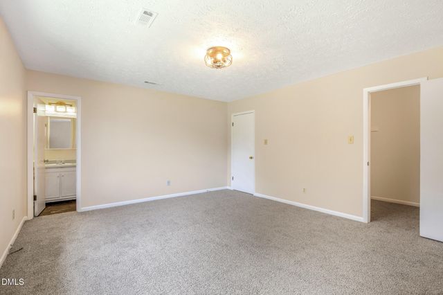 6920 Skyhawk Drive, Fayetteville, NC 28314