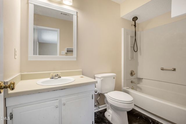6920 Skyhawk Drive, Fayetteville, NC 28314