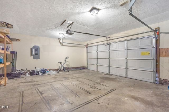 6920 Skyhawk Drive, Fayetteville, NC 28314