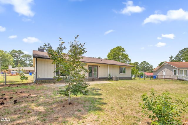 6920 Skyhawk Drive, Fayetteville, NC 28314