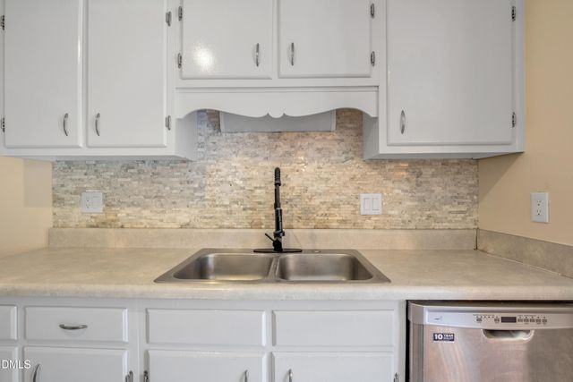 6920 Skyhawk Drive, Fayetteville, NC 28314