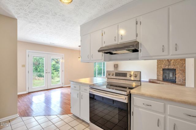 6920 Skyhawk Drive, Fayetteville, NC 28314