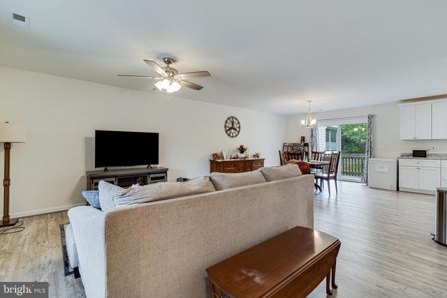 32 PLACID RD, Colonial Beach, VA 22443