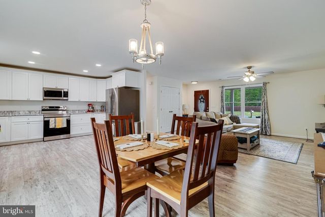 32 PLACID RD, Colonial Beach, VA 22443