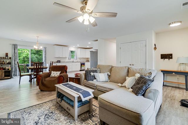 32 PLACID RD, Colonial Beach, VA 22443