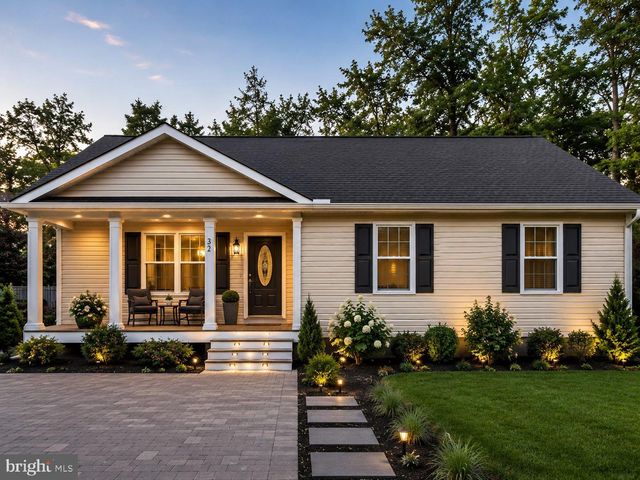 32 PLACID RD, Colonial Beach, VA 22443