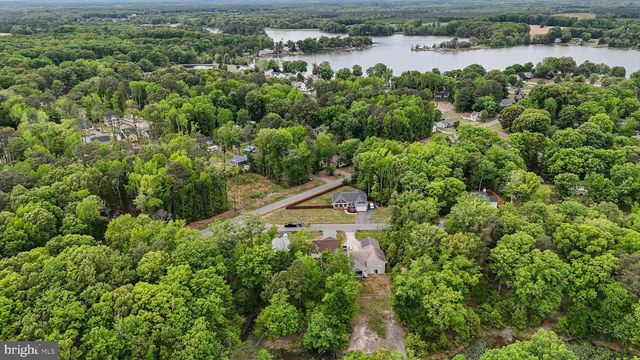 32 PLACID RD, Colonial Beach, VA 22443