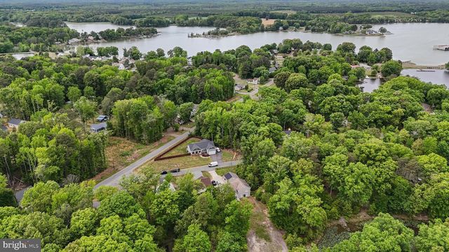 32 PLACID RD, Colonial Beach, VA 22443